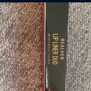Realher lip liner duo